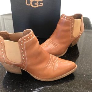 used western black heeled booties by Reba in blonde 10 M